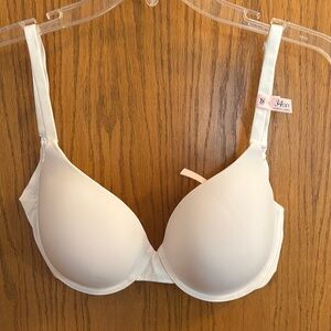 Victoria's Secret White T-Shirt Bra Intimates